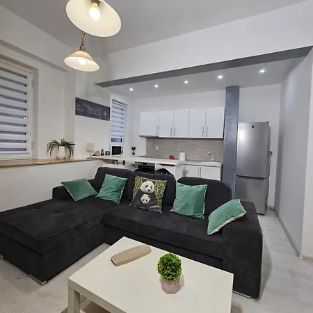 White By Hilton Ii *