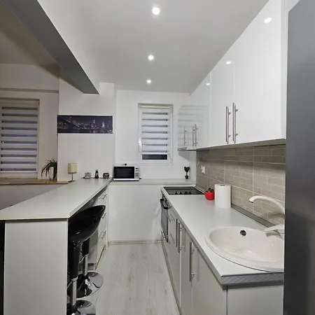 White By Hilton Ii
