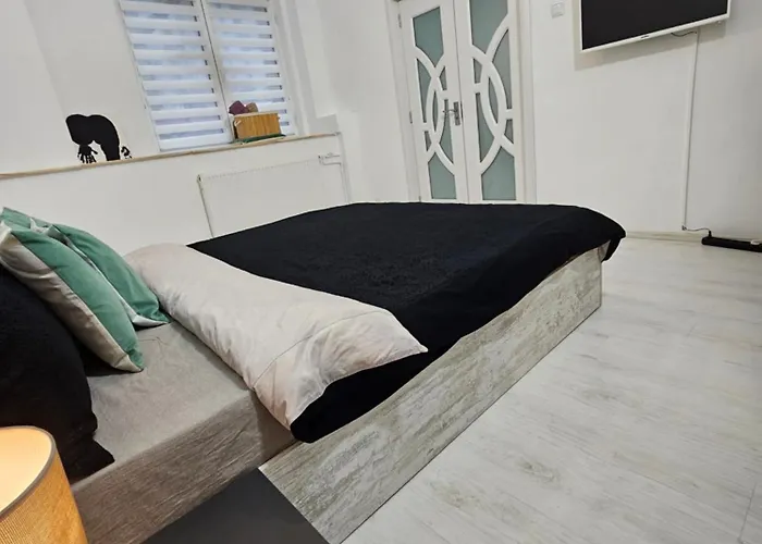 White By Hilton Ii 부쿠레슈티