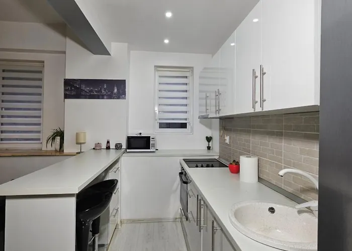 White By Hilton Ii